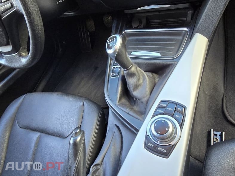 BMW 318 d Touring Blue Performance Luxury Line