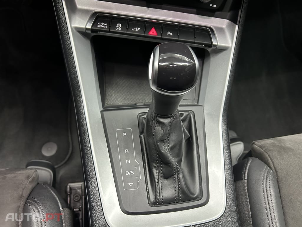 Audi Q3 45 TFSIe S line S tronic