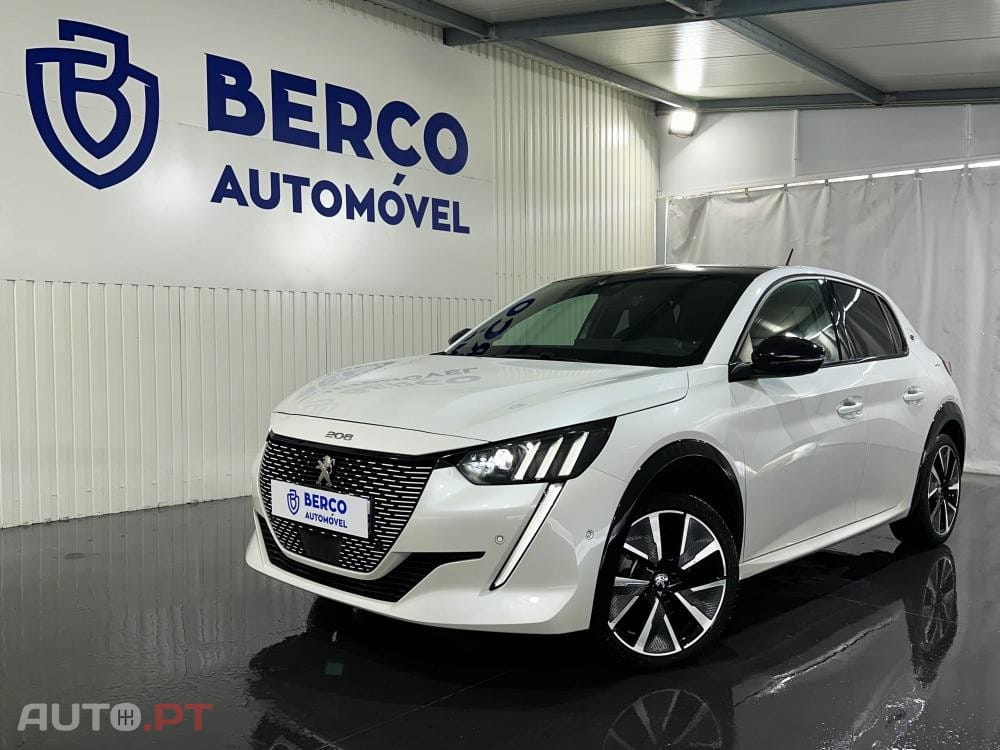 Peugeot E-208 50 kWh GT Pack
