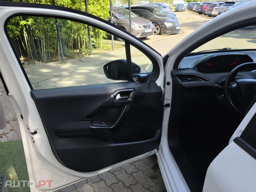 Peugeot 208 1.4 HDi
