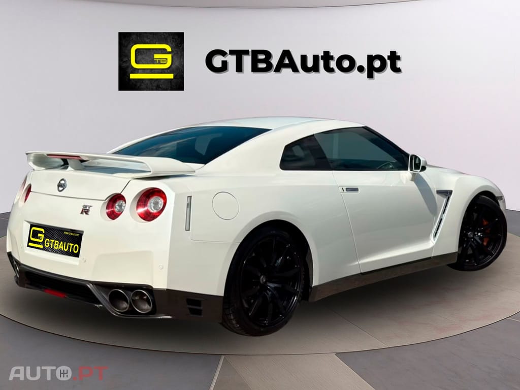 Nissan GT-R Black Edition