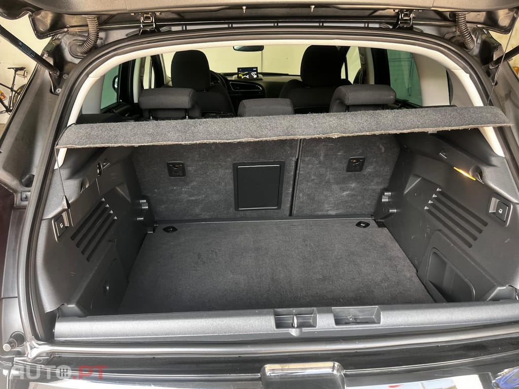 Peugeot 3008 Style 1.6HDI