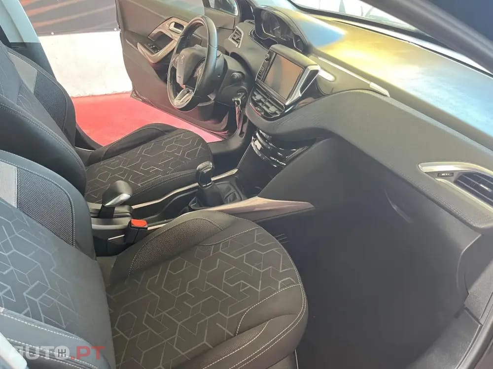 Peugeot 2008 1.6 BlueHDi Style