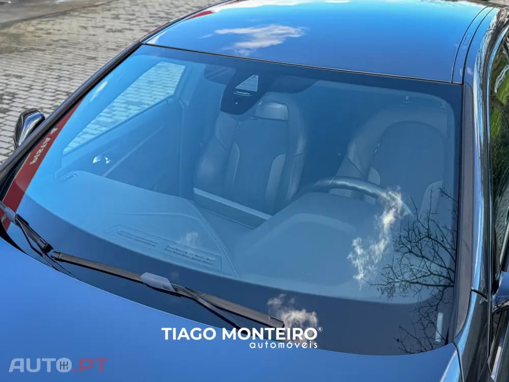 BMW 218 i Pack Desportivo M