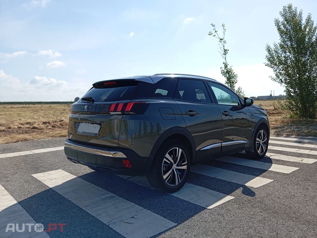 Peugeot 3008 PureTech 130 Stop & Start GPF EAT8 Allure
