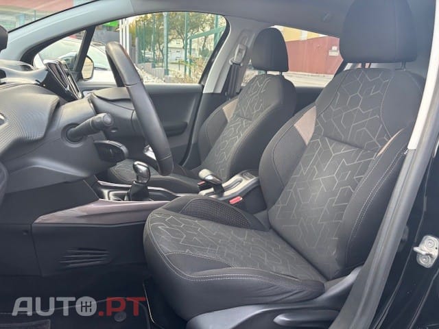 Peugeot 2008 1.6 BlueHDi Style