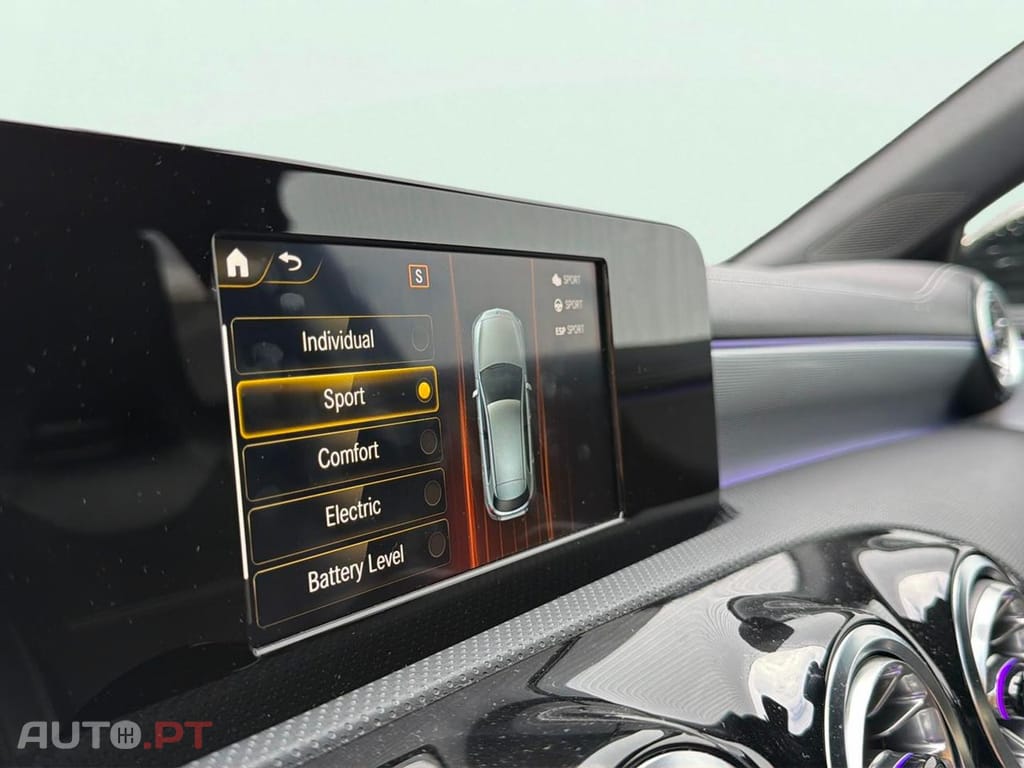 Mercedes-Benz A 250 AMG Line