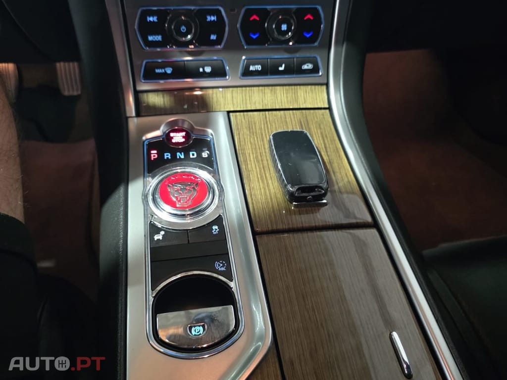 Jaguar XF 2.2 D R-Sport