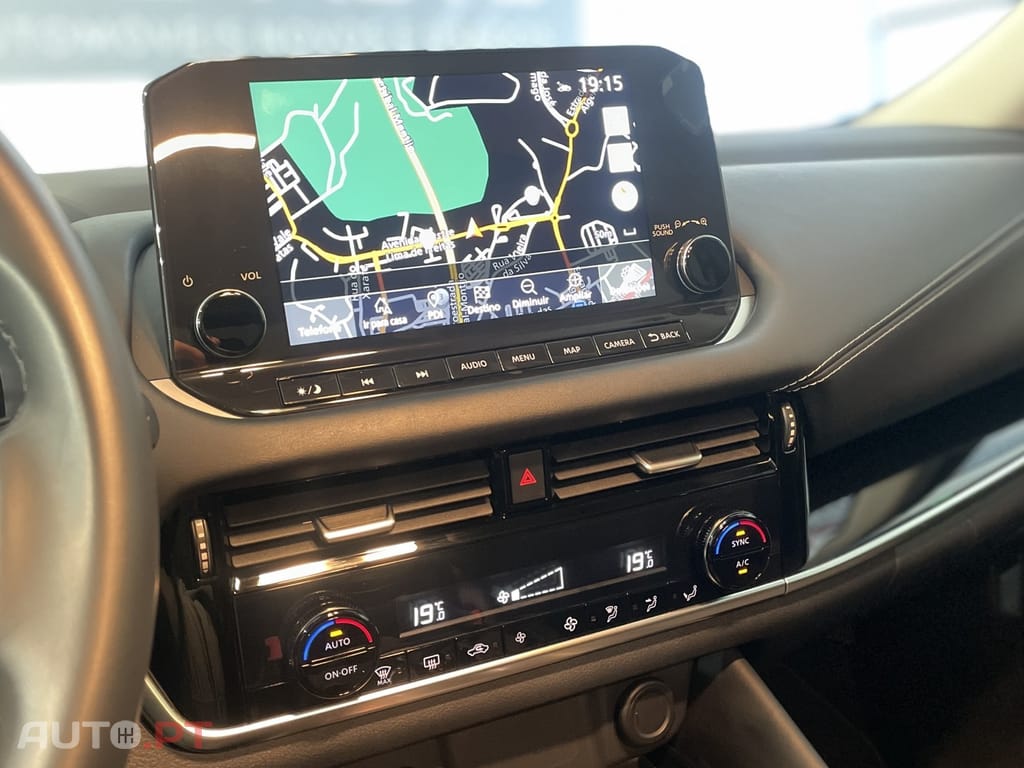 Nissan Qashqai 1.3 DIG-T N-Connecta LED Xtronic