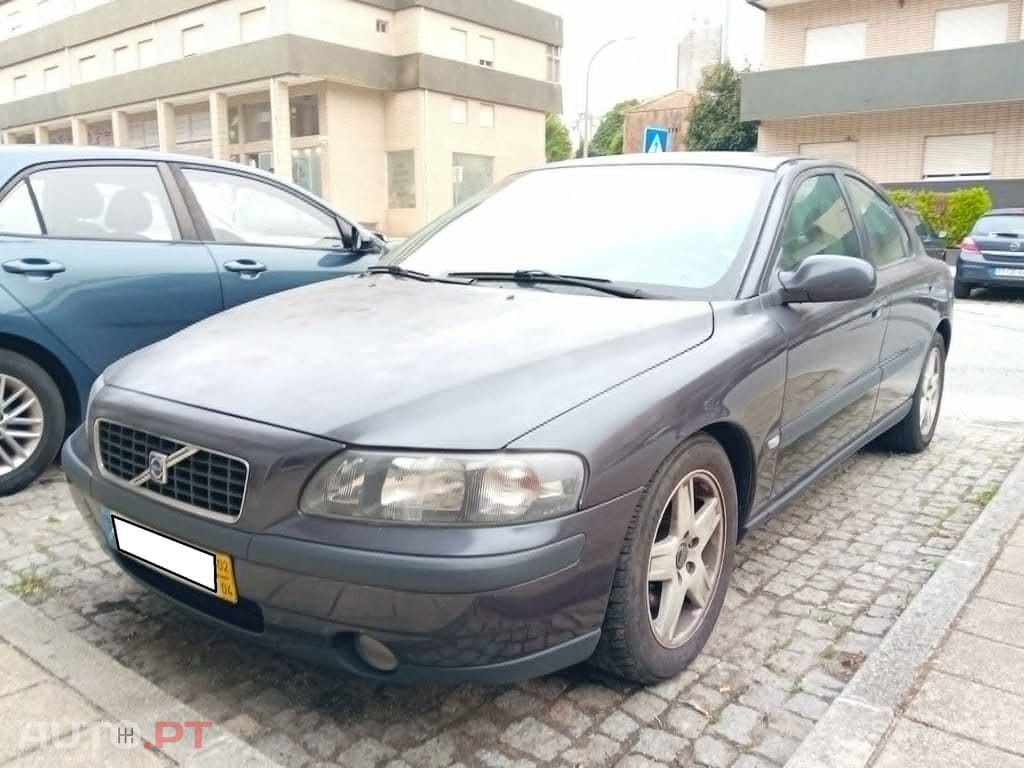 Volvo S60 2.4D  163CV CX VEL manual  Nacional