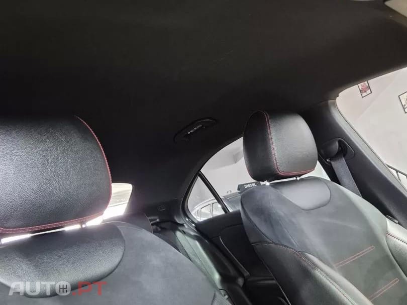 Mercedes-Benz A 250 e AMG Line