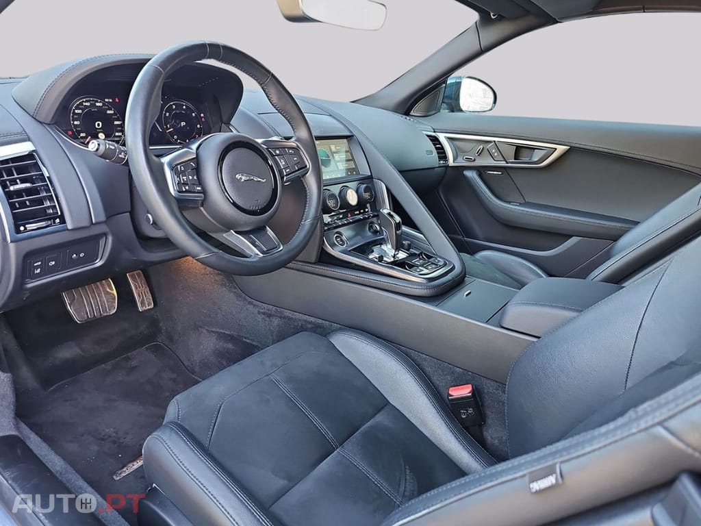 Jaguar F-Type P300 Cabriolet R-Dynamic