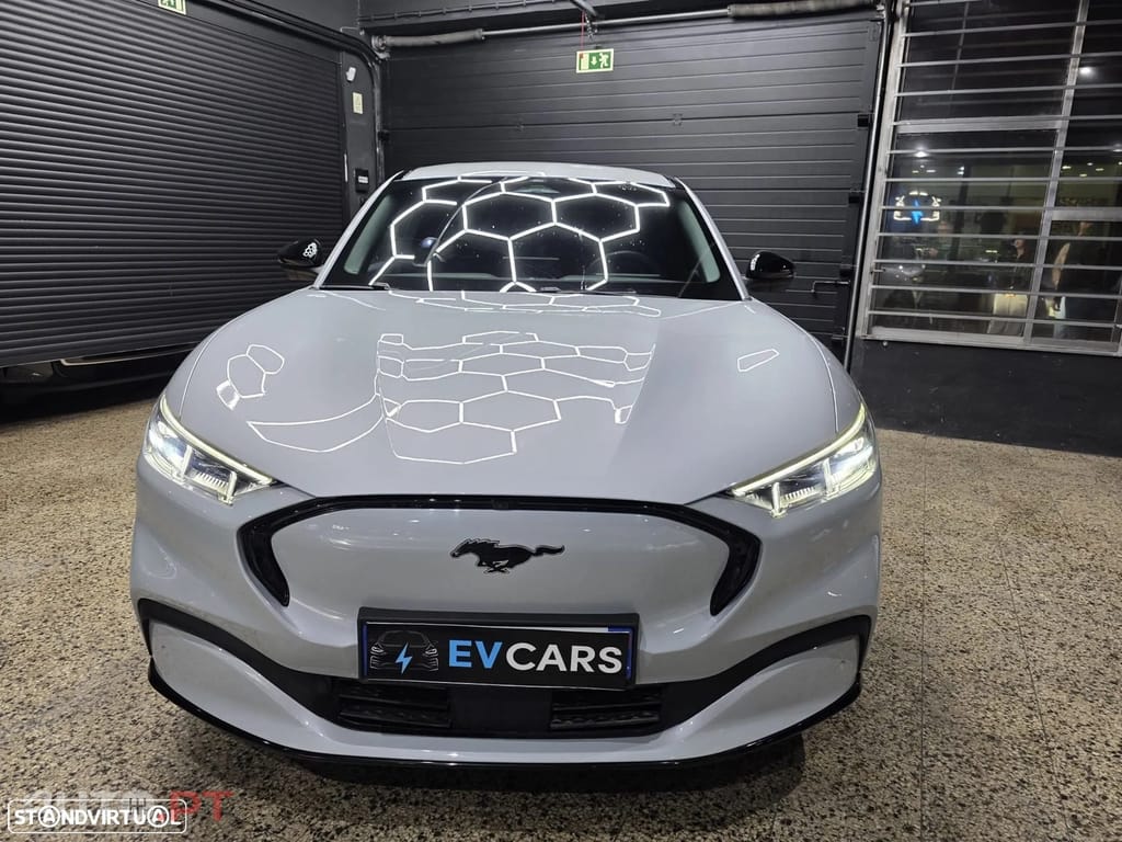 Ford Mustang Mach-E AWD PREMIUM