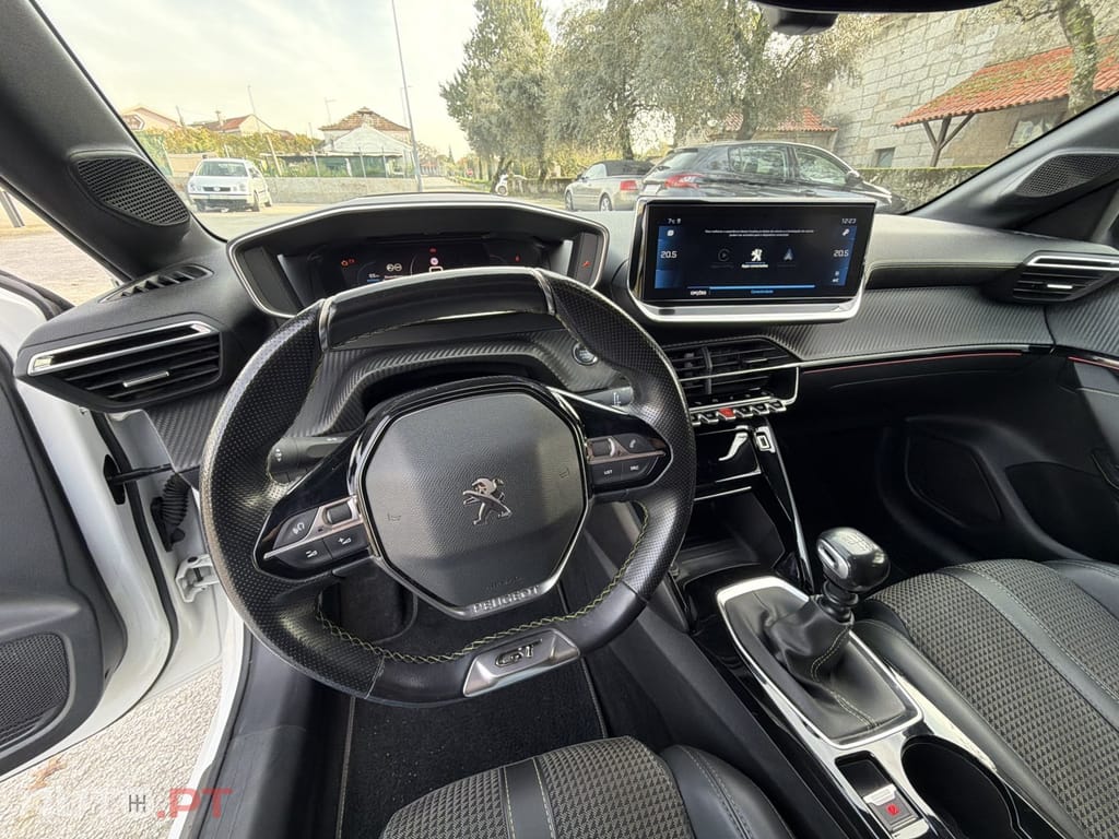 Peugeot 208 1.2 PureTech GT