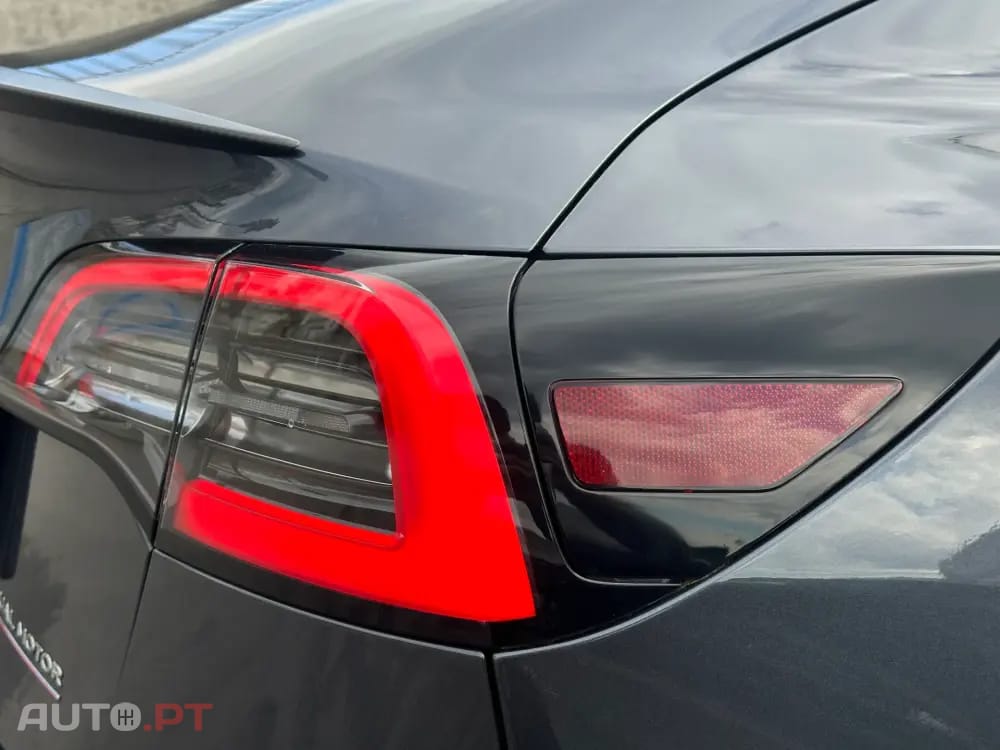 Tesla Model 3 Performance Tração Integral