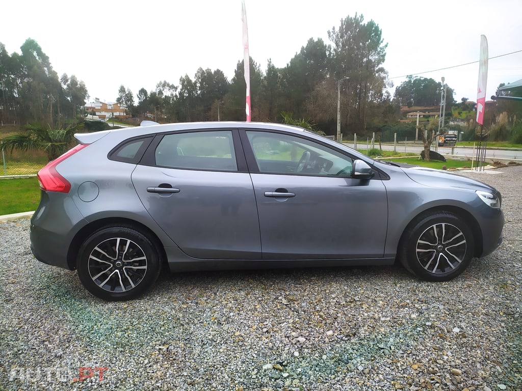 Volvo V40 2.0 D3 Momentum