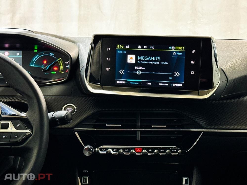 Peugeot E-208 50 kWh SE Style