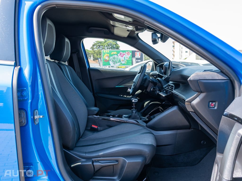 Peugeot 2008 1.2 PureTech Allure Pack