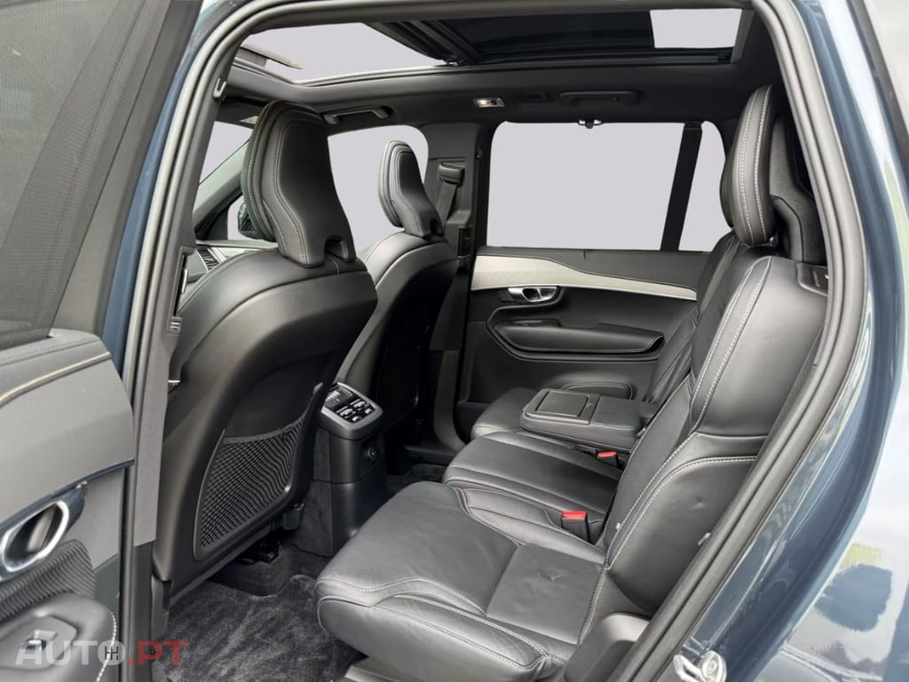 Volvo XC90 T8 R  I.V.A DEDUTIVEL