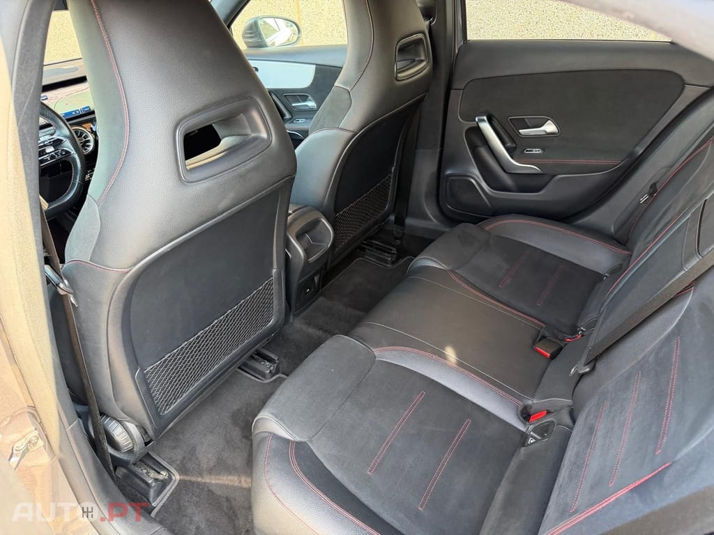 Mercedes-Benz A 250 e AMG Line