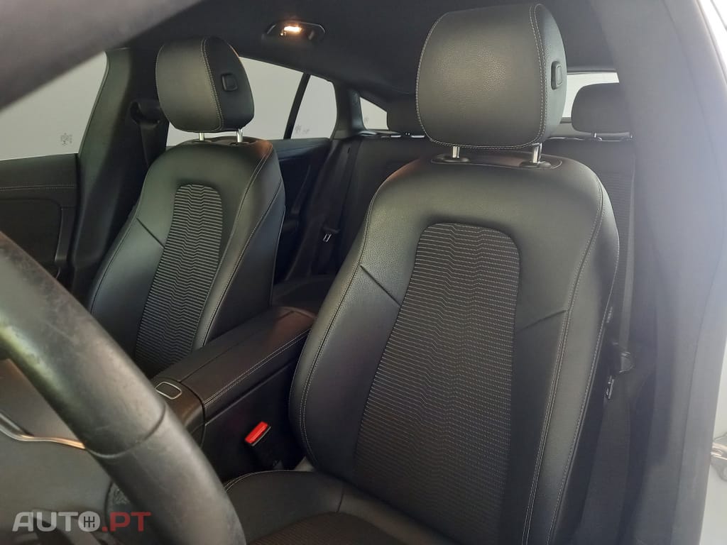 Mercedes-Benz CLA 180 Progressive Line