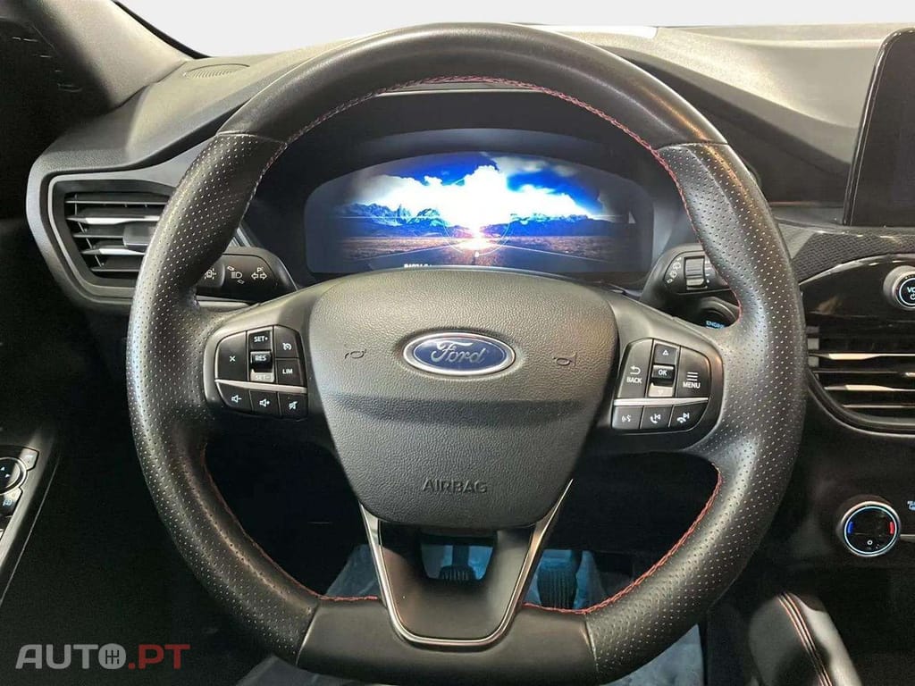 Ford Kuga 1.5 TDCi EcoBlue ST-Line