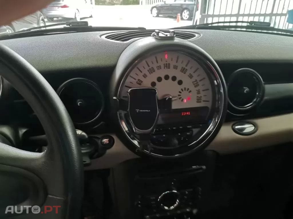 MINI Cooper D Baker Street