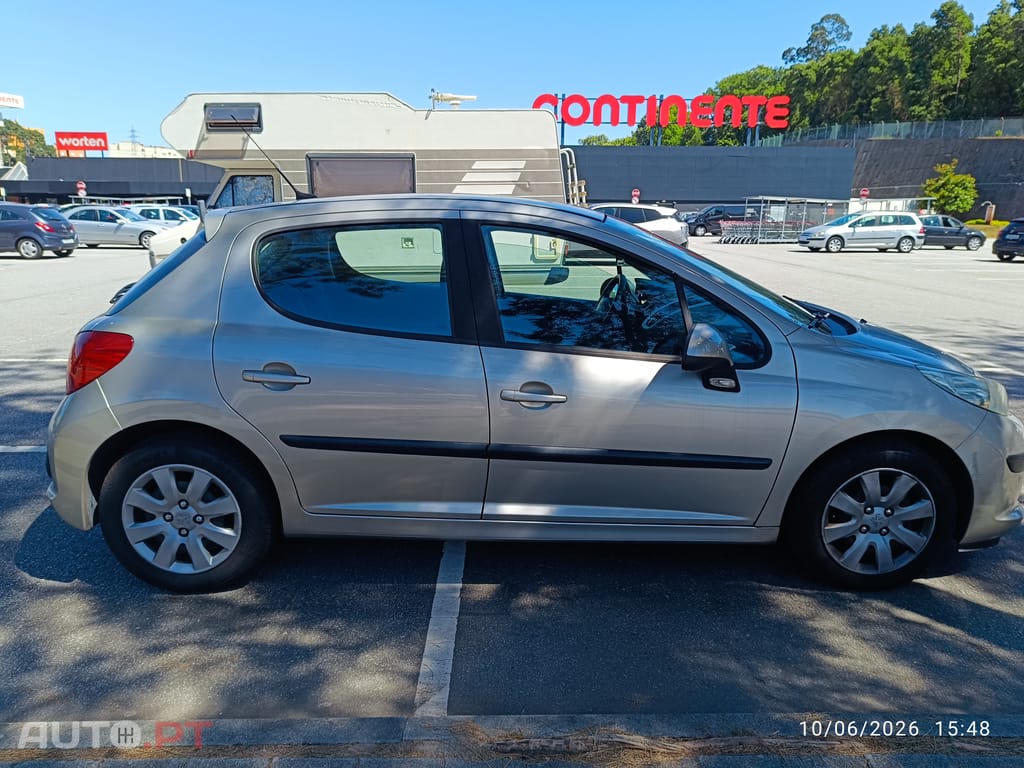 Peugeot 207 C
