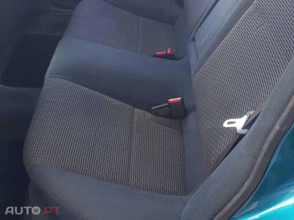 Mazda 323 F 1.5 90cv Direçao assistida