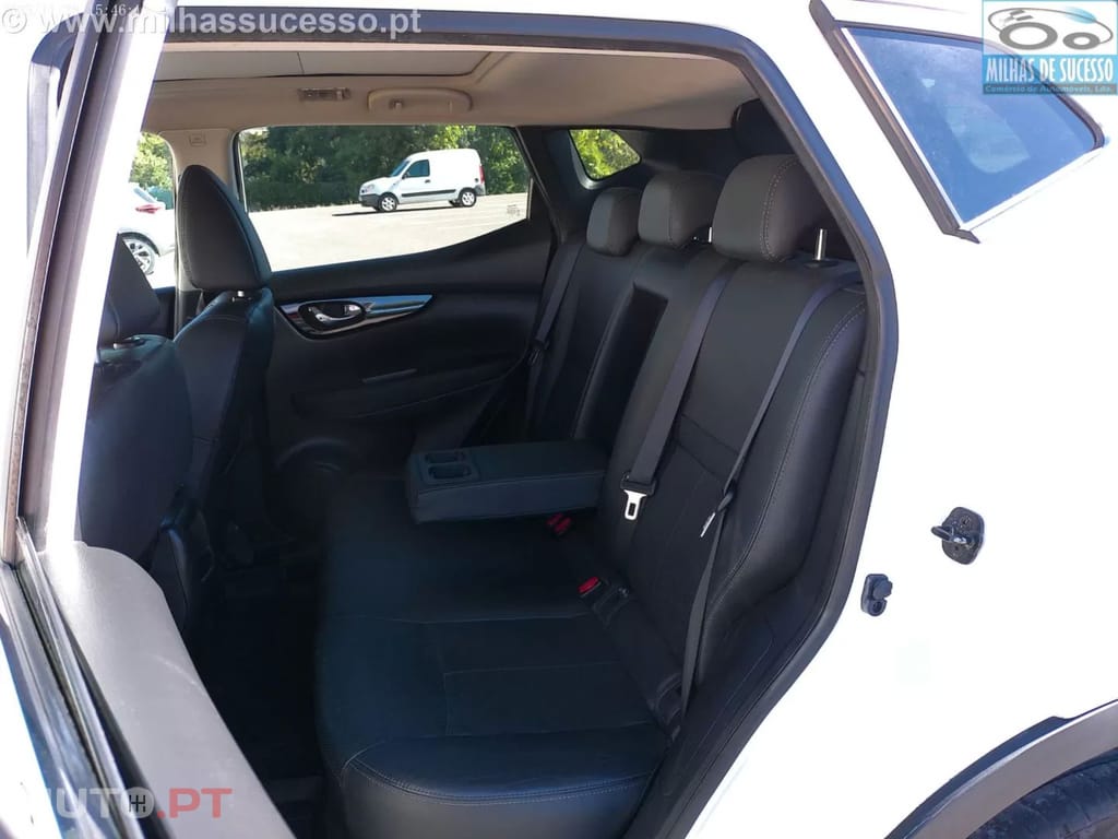 Nissan Qashqai 1.5 dCi Tekna Premium Pele