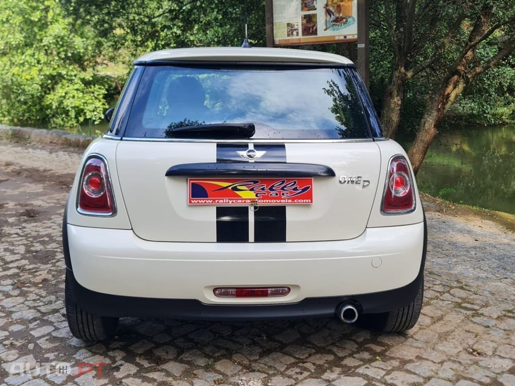 MINI Cooper Cooper D