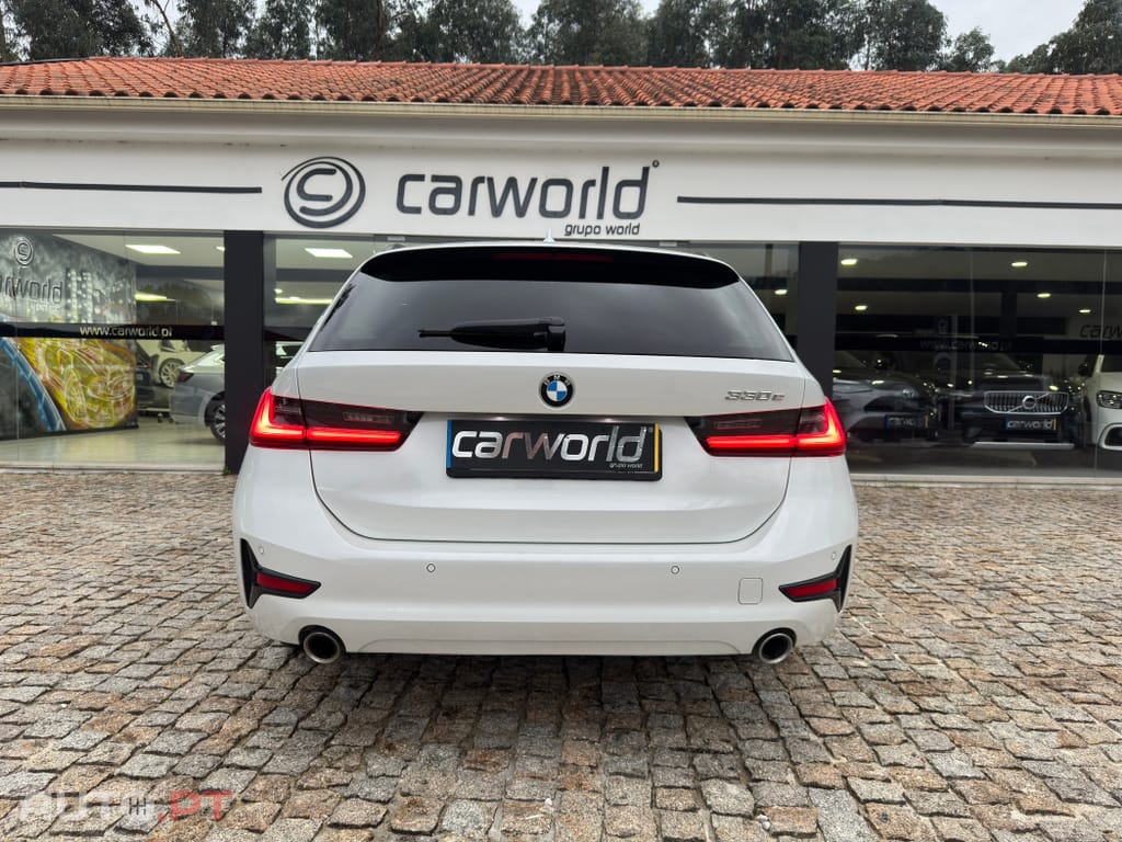 BMW 330 e Touring Corporate Edition Auto
