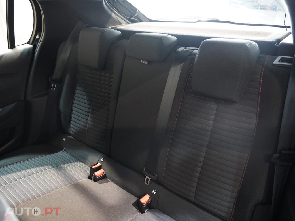 Peugeot E-208 50 kWh Active Pack