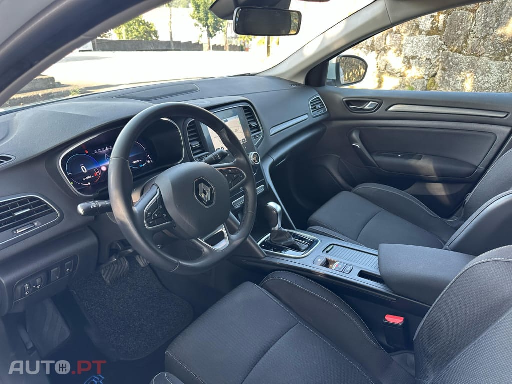Renault Mégane Sport Tourer 1.6 E-Tech Hybrid