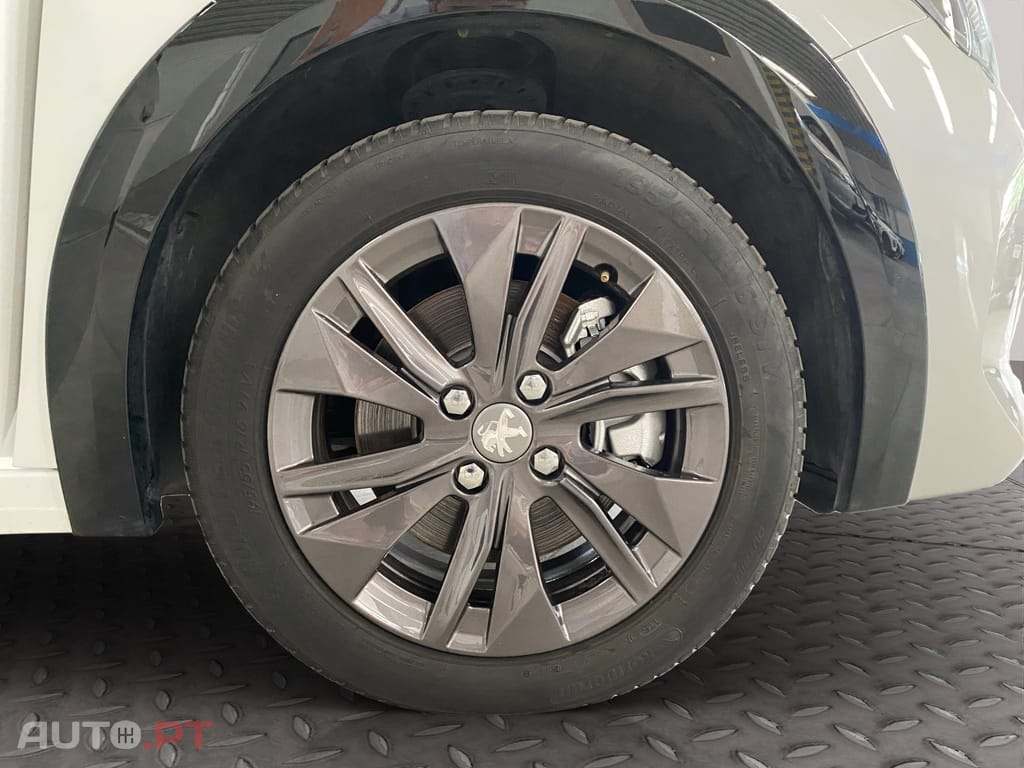 Peugeot E-208 50 kWh Allure Pack