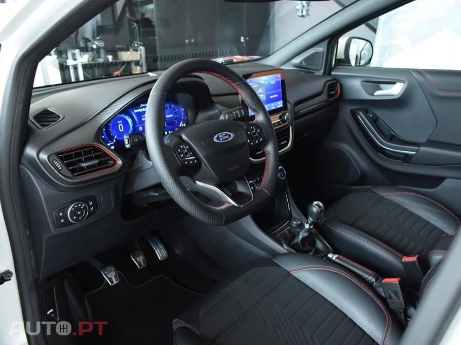 Ford Puma 1.0 EcoBoost MHEV ST-Line X