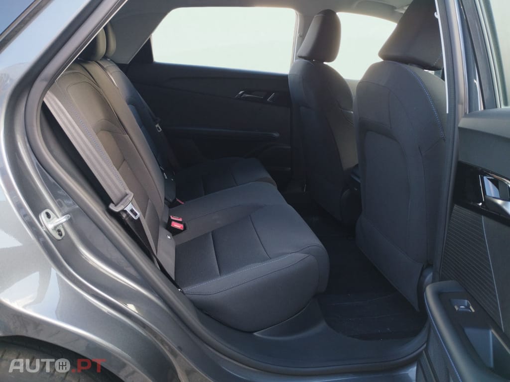 MG MG4 51 kWh Standard