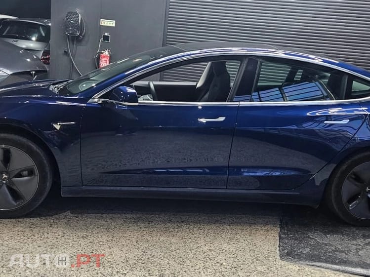 Tesla Model 3 Long Range RWD
