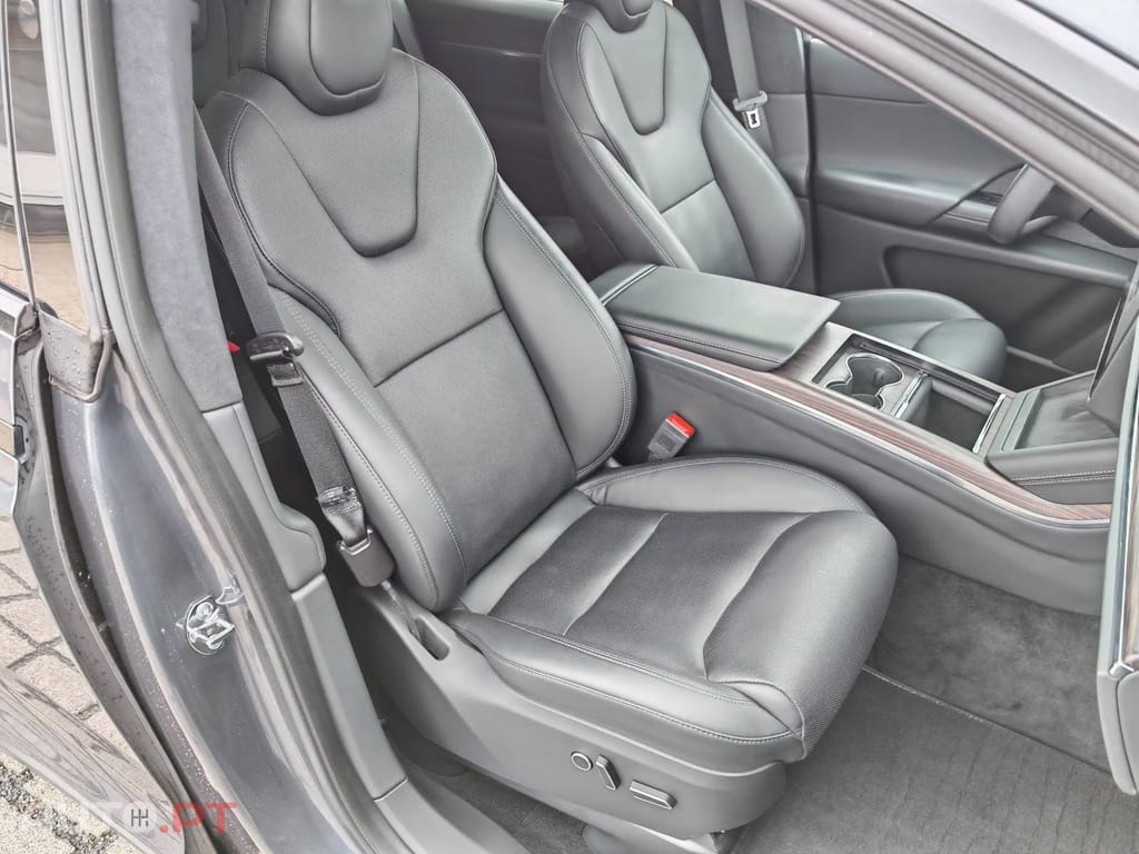 Tesla Model X Long Range