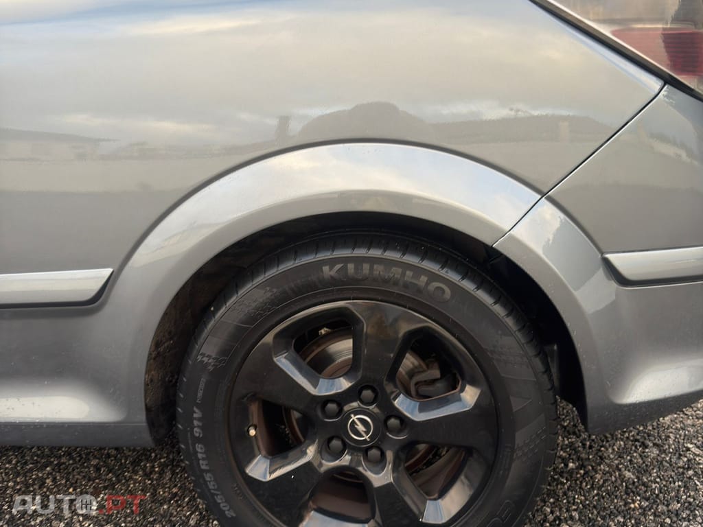 Opel Astra GTC 1.3 CDTi