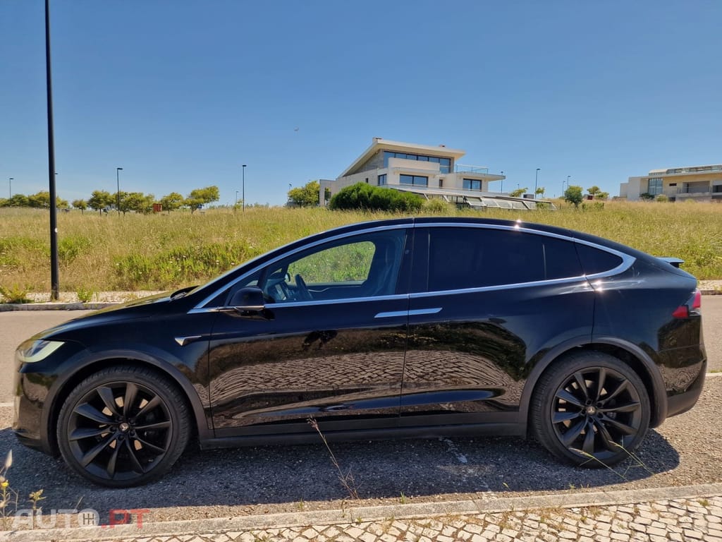 Tesla Model X Long Range