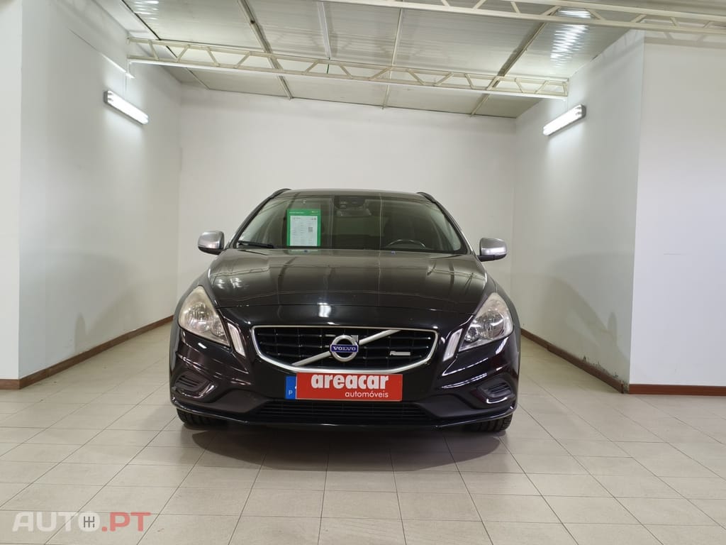 Volvo V60 2.0 D3 R-Design