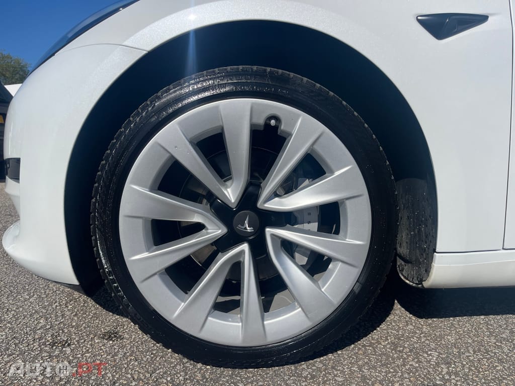 Tesla Model 3 Standard Range Plus RWD