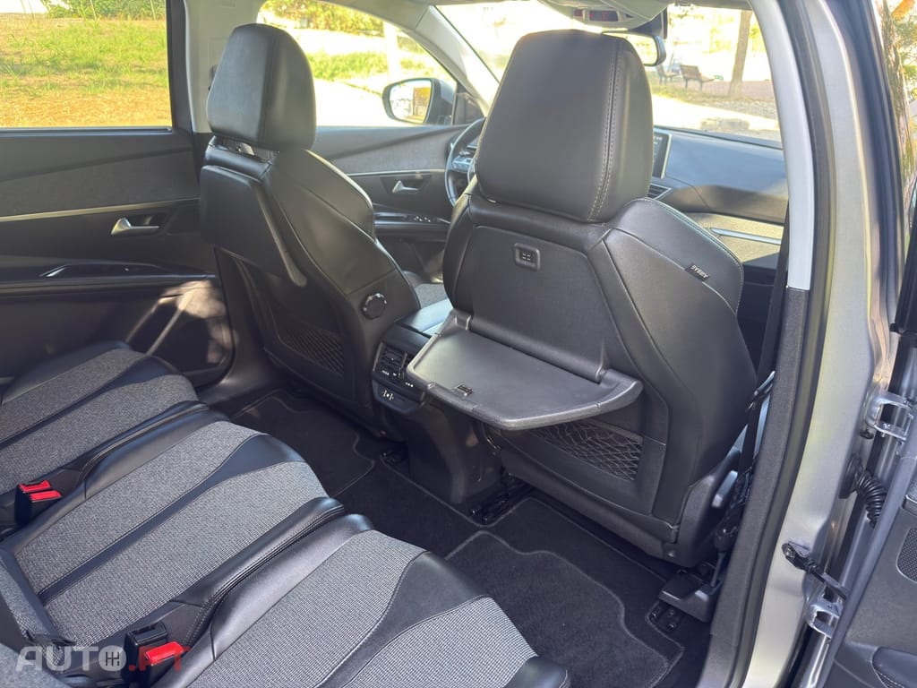 Peugeot 5008 1.5 BlueHDi Allure Pack EAT8
