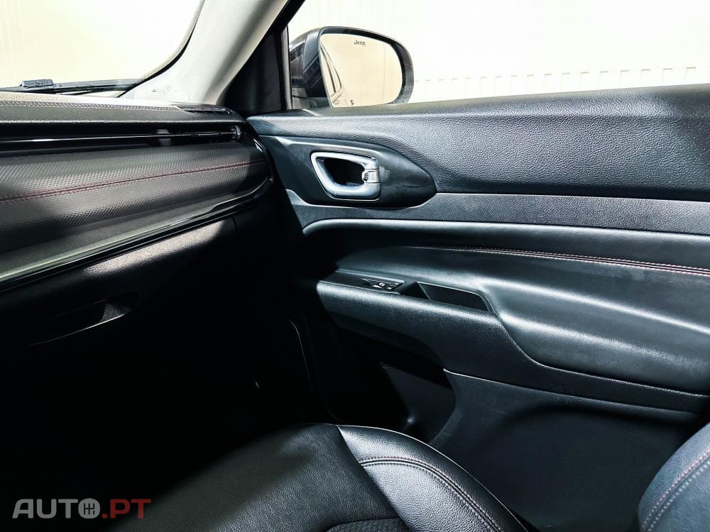 Jeep Compass 4xe AWD Trailhawk