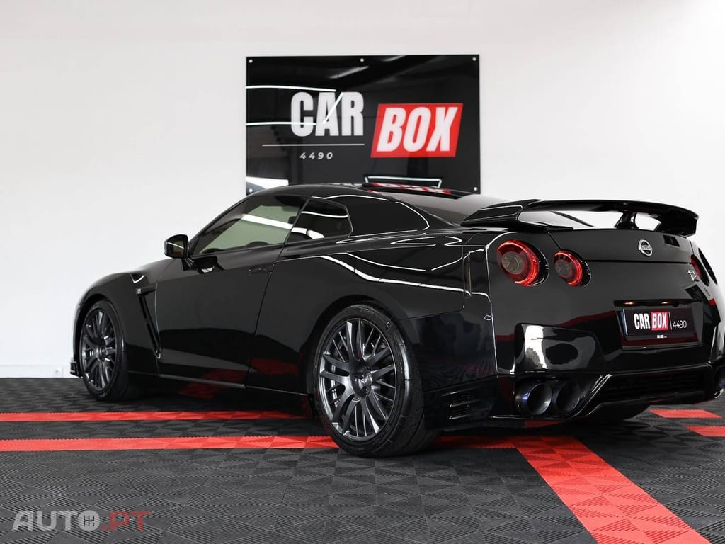 Nissan GT-R 3.8 V6 Black Edition