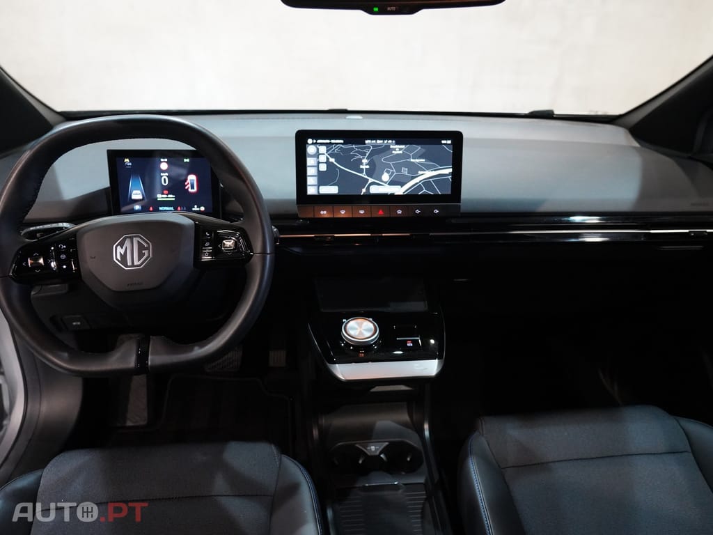 MG MG4 64 kWh Luxury