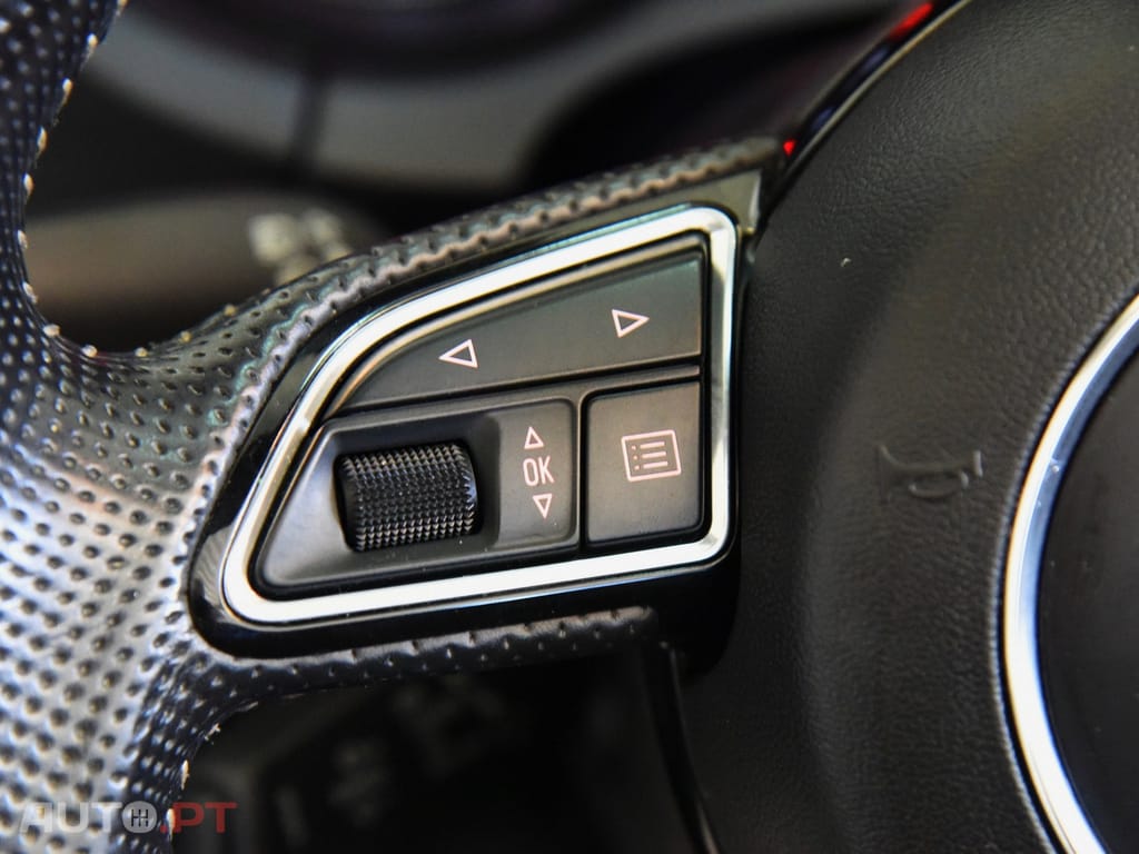 Audi A3 Cabrio 1.6 TDi S-line