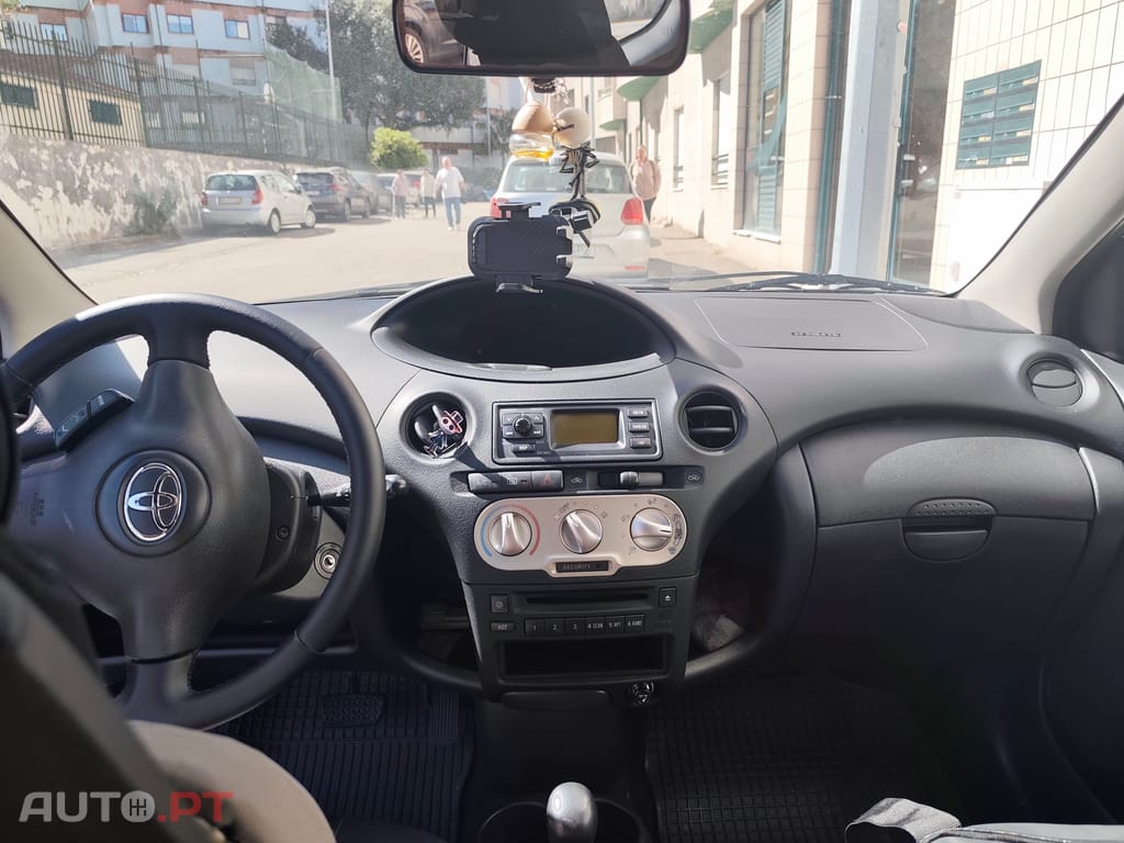 Toyota Yaris Vvti