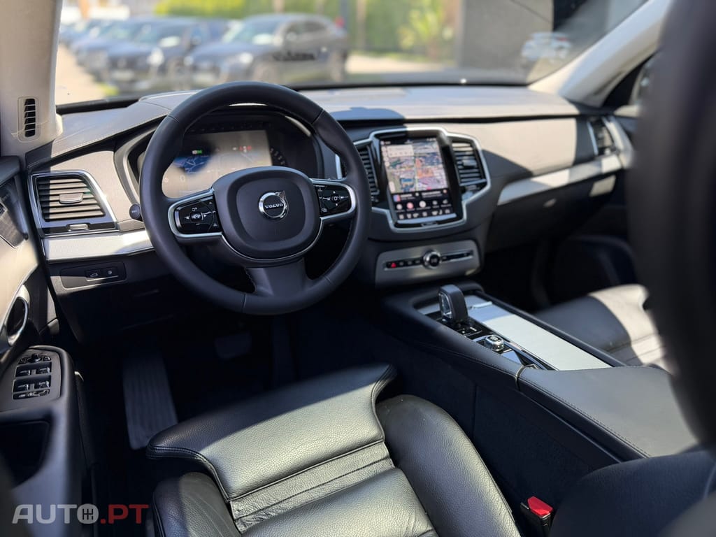Volvo XC90 2.0 T8 PHEV Ultimate Dark AWD